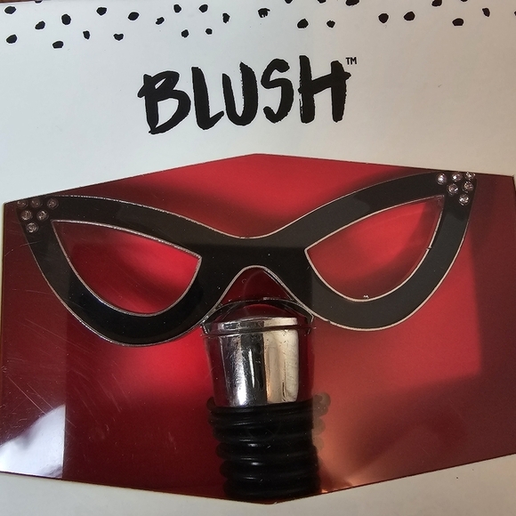 ⭐️40% Off⭐️ Blush Cat Eye Bottle Stopper - Picture 4 of 6